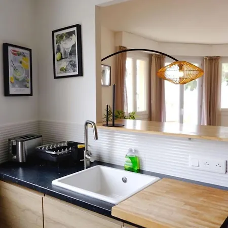 Beautiful Flat With Balcony And Sea View Apartamento