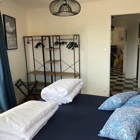 Beautiful Flat With Balcony And Sea View *